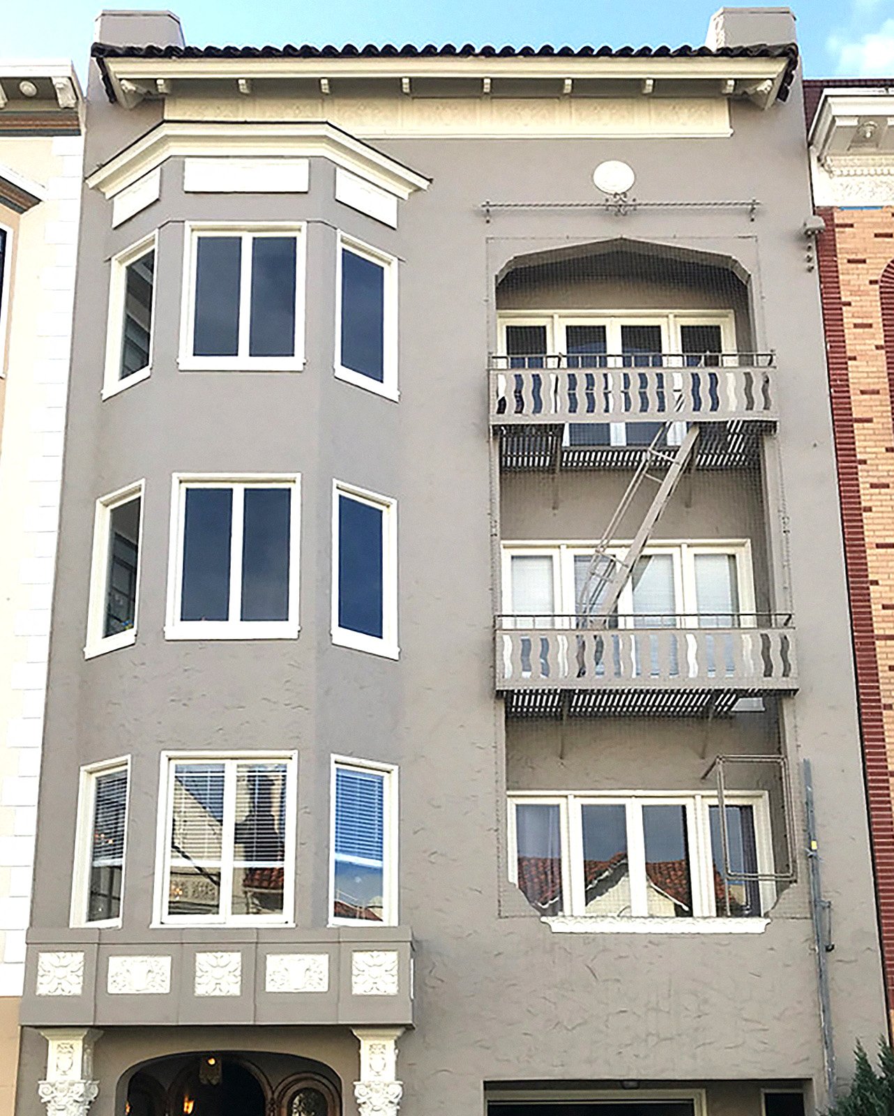1935 Jefferson Street photo 3